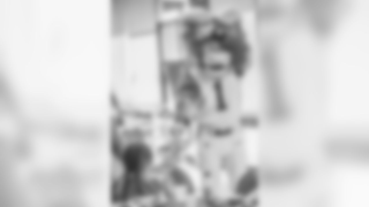 Rams_quarterback_surprise_071718014