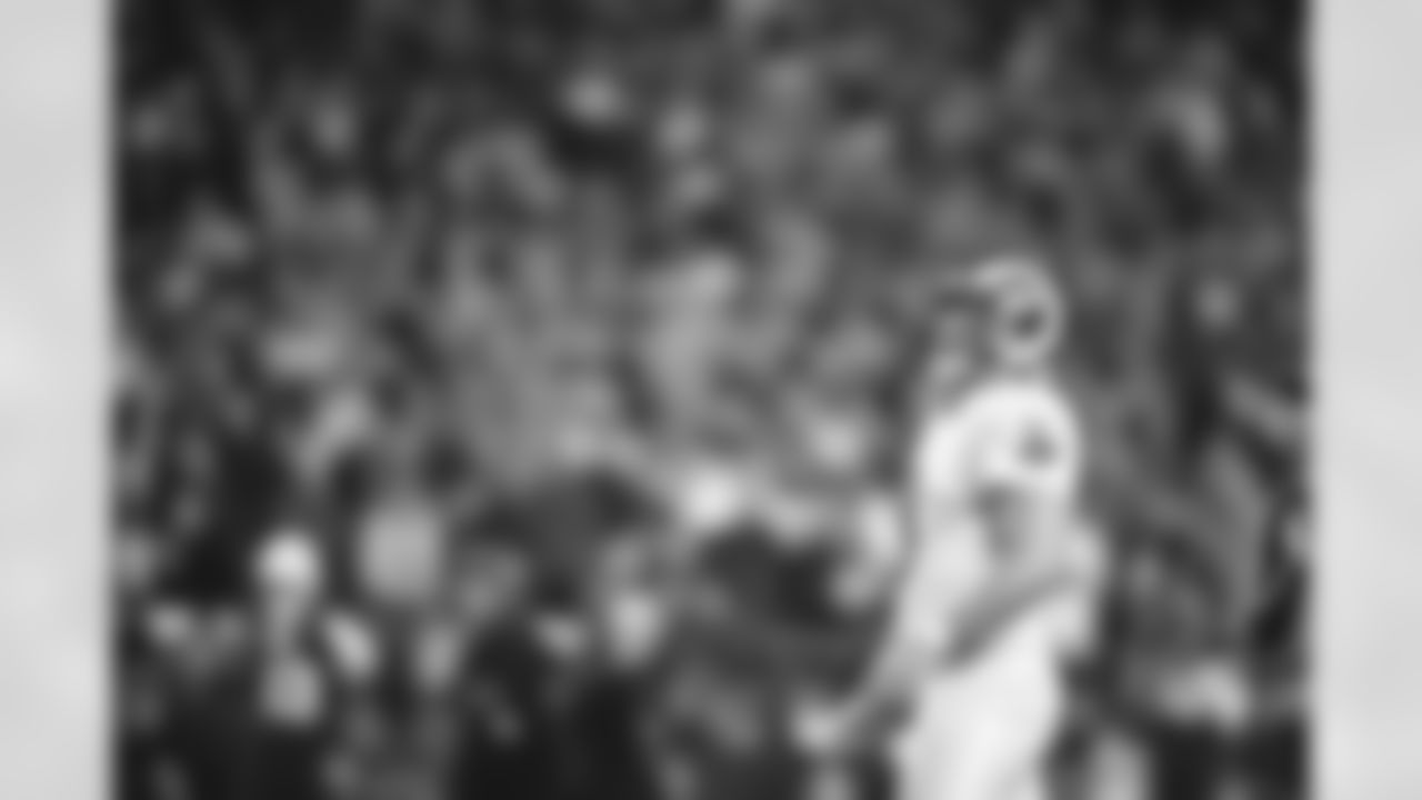 The Los Angeles Rams take on the Arizona Cardinals during Week 14 of the 2021 regular season.