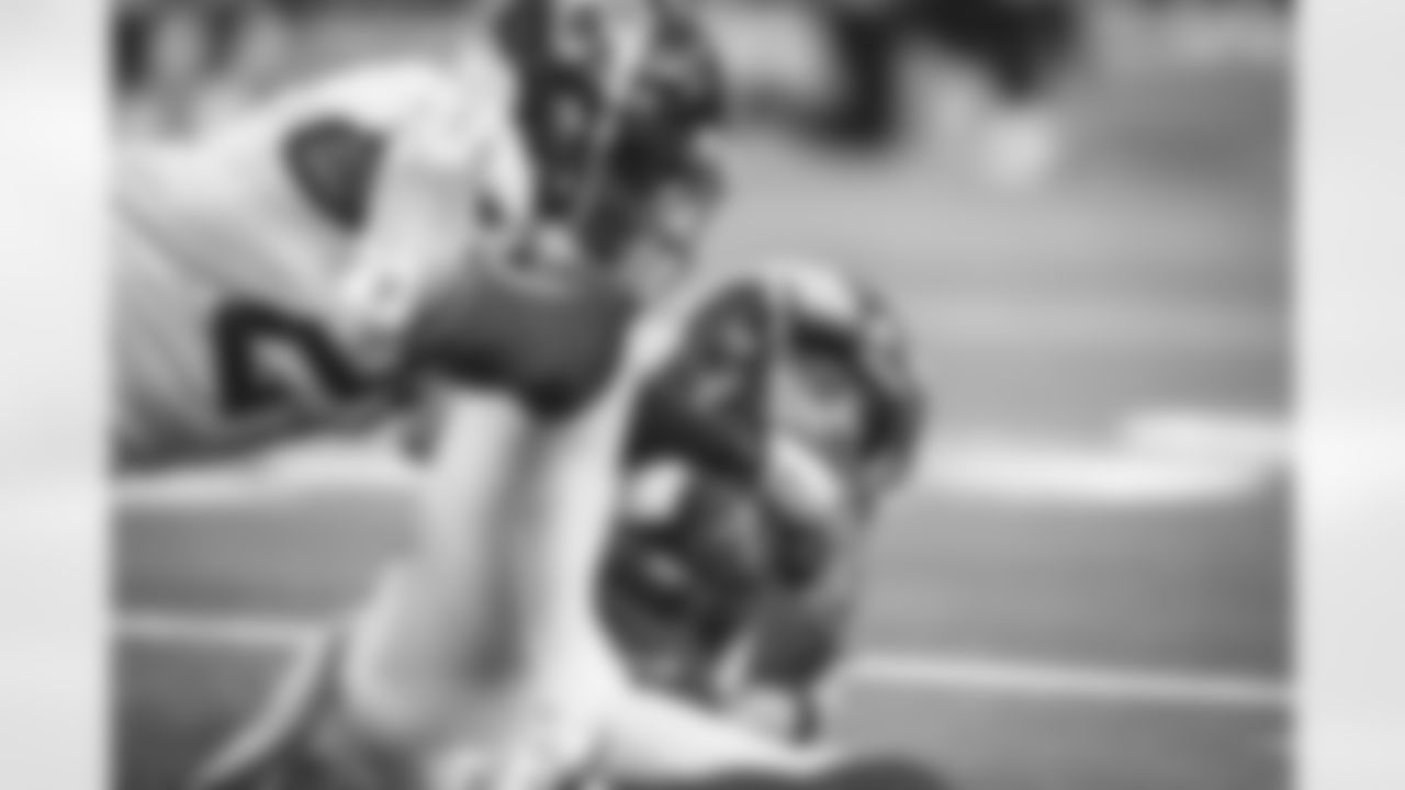 The Los Angeles Rams take on the Jacksonville Jaguars during Week 13 of the 2021 regular season.