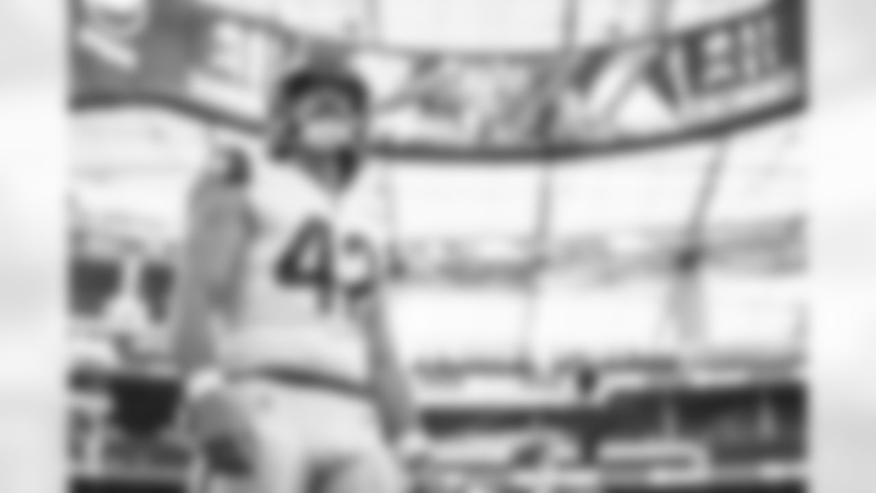 The Los Angeles Rams take on the Los Angeles Chargers in Week 1 of the 2022 NFL Preseason.