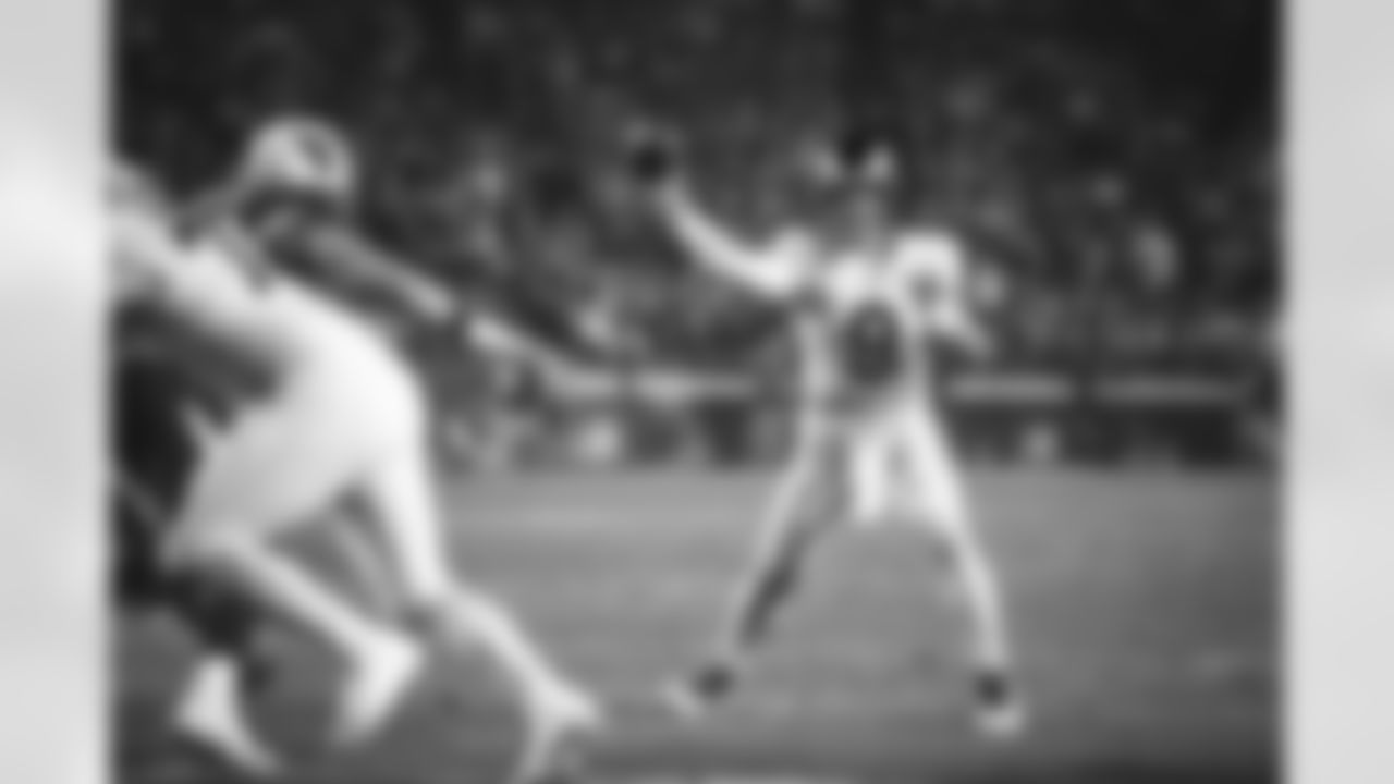 The Los Angeles Rams take on the Arizona Cardinals during Week 14 of the 2021 regular season.