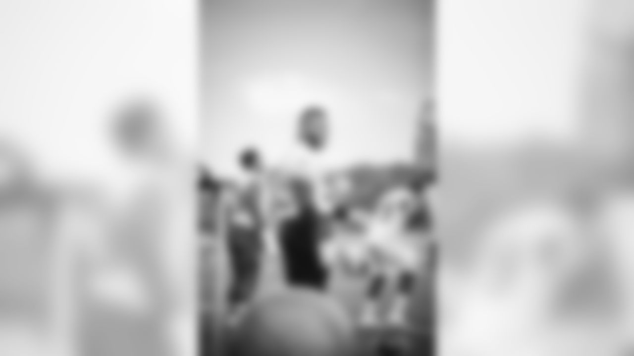 E_SNY_8683