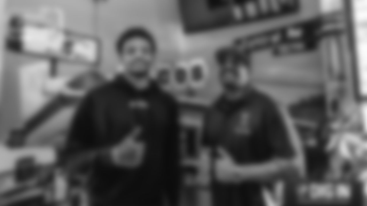 Los Angeles Rams defensive back Cobie Durant and Chef Aaron at The Original Taco Pete | Friday Lunches