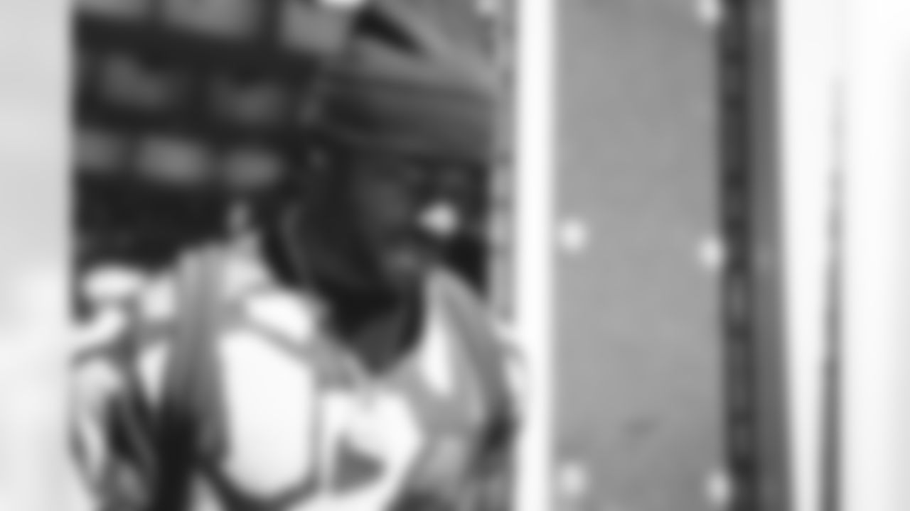 E_TOW12104