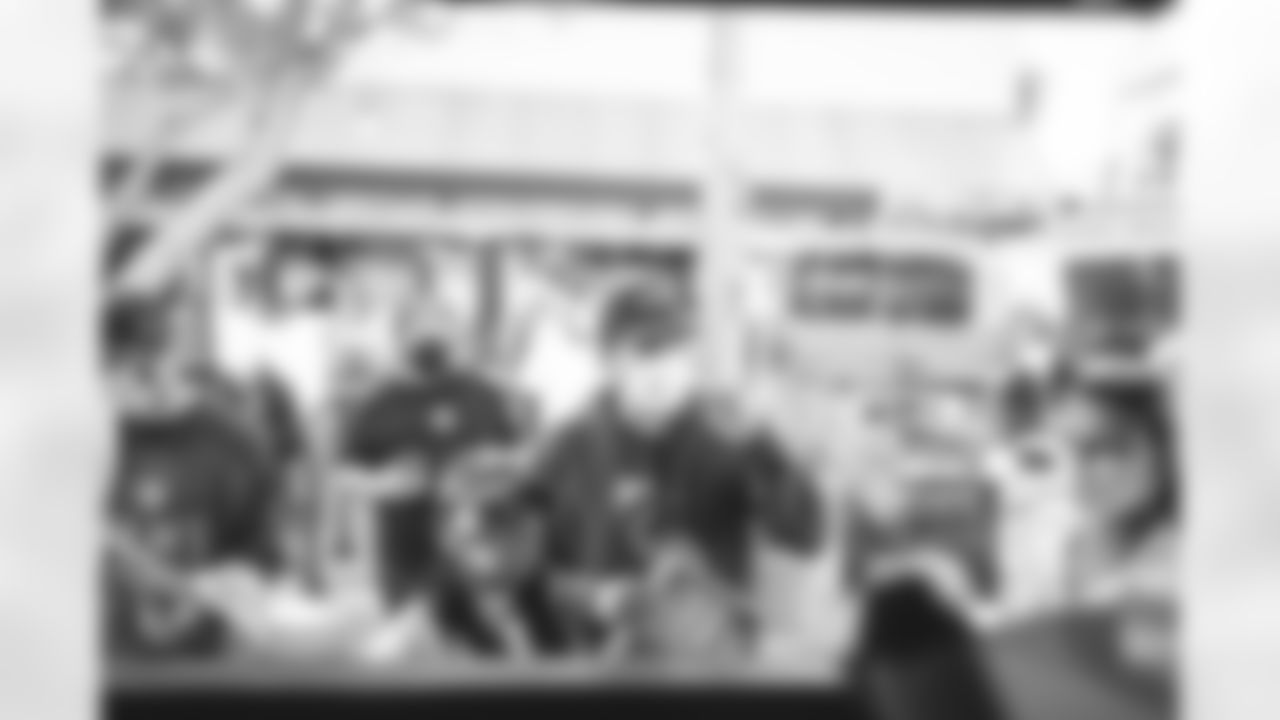 E_220121_PlayoffNewsStandPopUp_8004