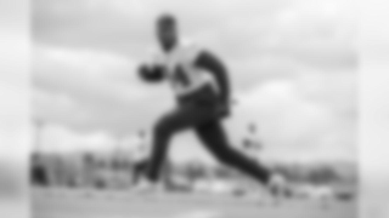 Safety (24) Blake Countess of the Los Angeles Rams works out on Day 1 of Phase II of the offseason workouts, Monday, April 29, 2019, in Thousand Oaks, CA. (Jeff Lewis/Rams)