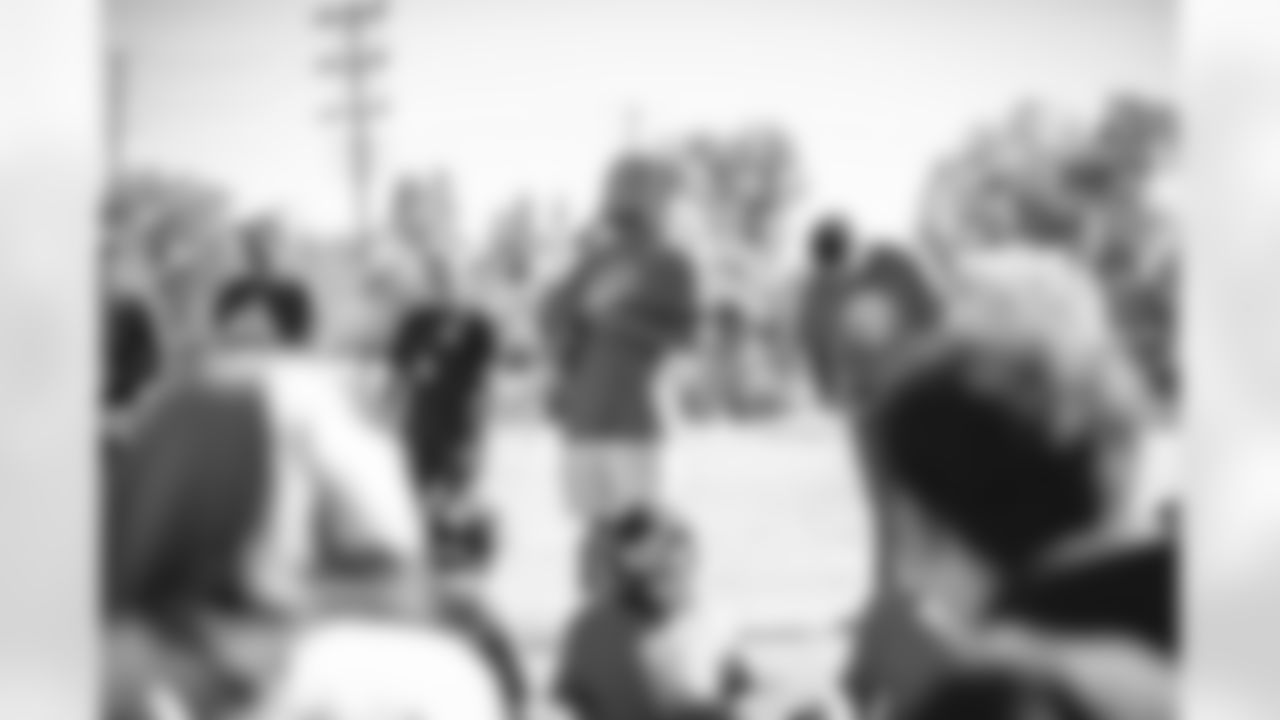 E_HUT33046
