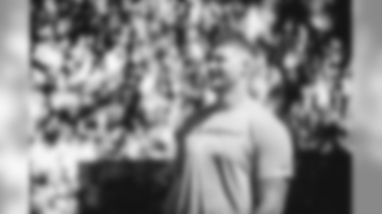E_SNY_0987