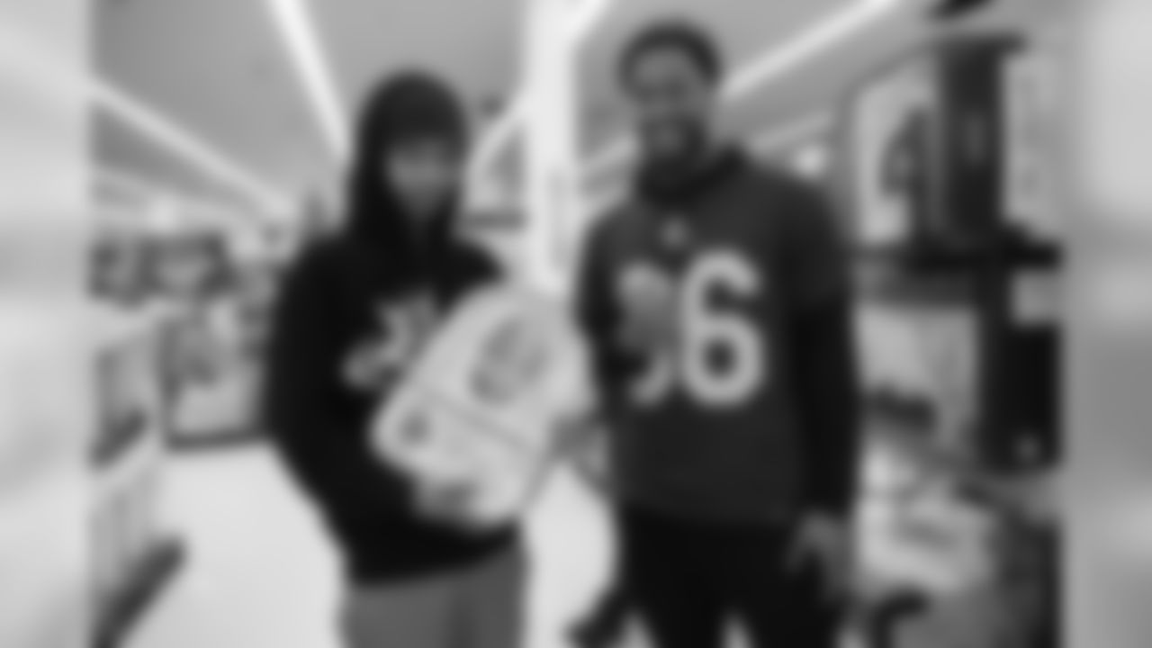 The Rams and Pizza Hut are partnering to host a holiday shopping spree for 100 children with The Salvation Army and families with the Cedars-Sinai COACH for Kids program. Rams players, cheerleaders and staff will pair with children and serve as their personal shoppers, guiding them through the West Hills Walmart and loading shopping carts with items on their holiday wish lists. Monday, December 23, 2019, in West Hills, CA. (Will Navarro/Rams)