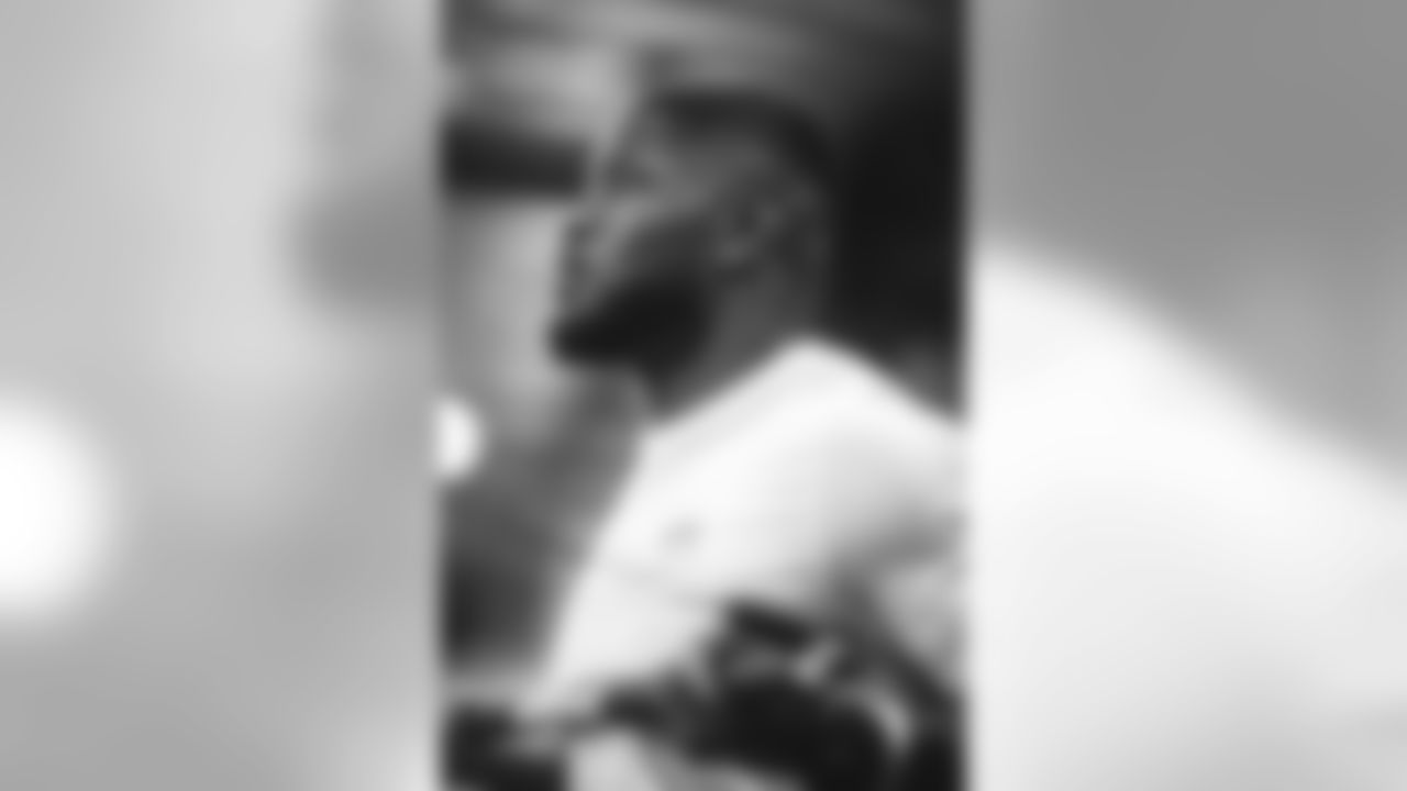 E_SNY_0057