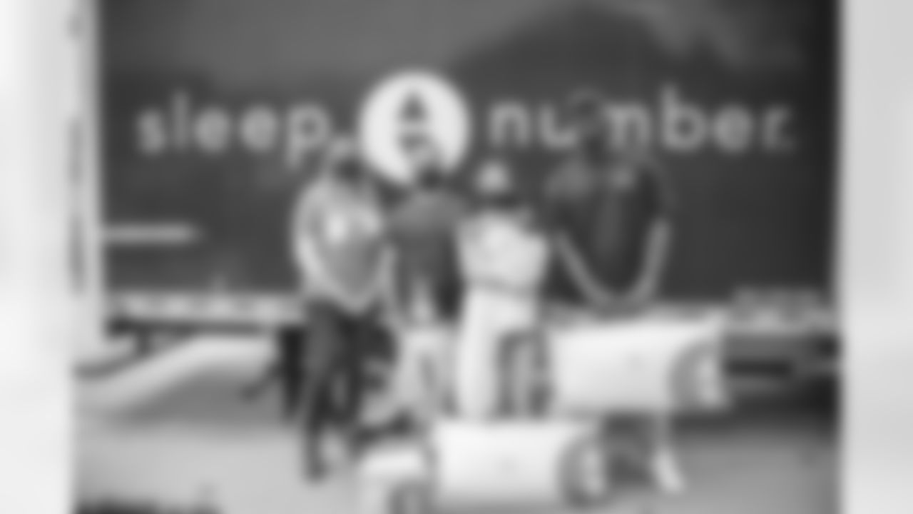 E_211130_Sleep_Number_Delivery_1573