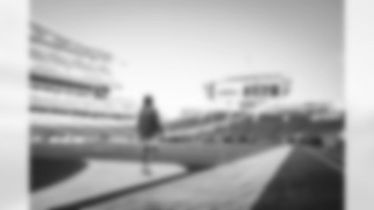 E_TOW12566_1