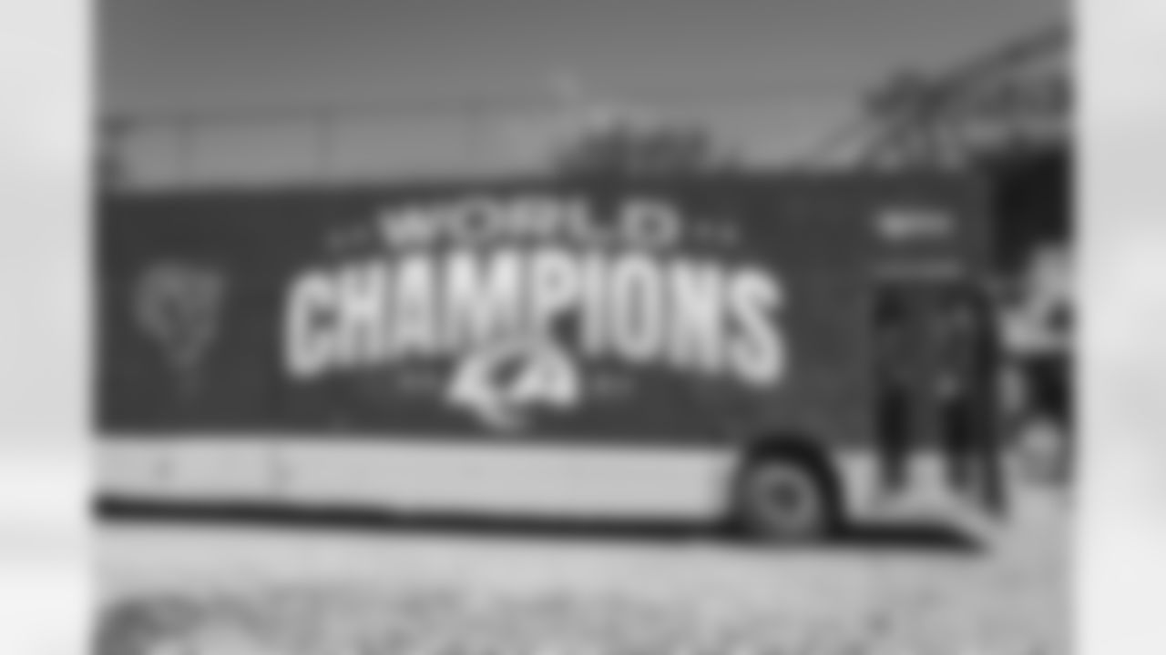 E_220216_SuperBowlVictoryParade+Rally_182