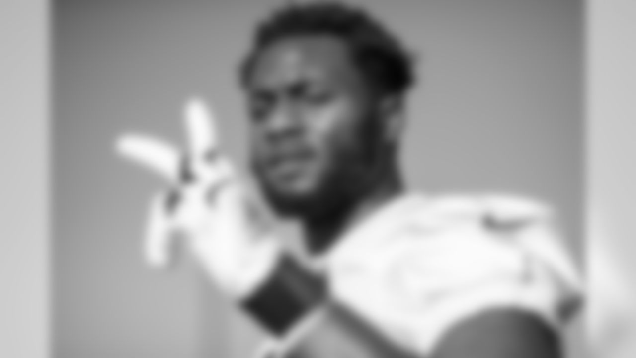 Linebacker (56) Dante Fowler Jr. of the Los Angeles Rams practices, Wednesday, November 6, 2019, in Thousand Oaks, CA. (Jeff Lewis/Rams)