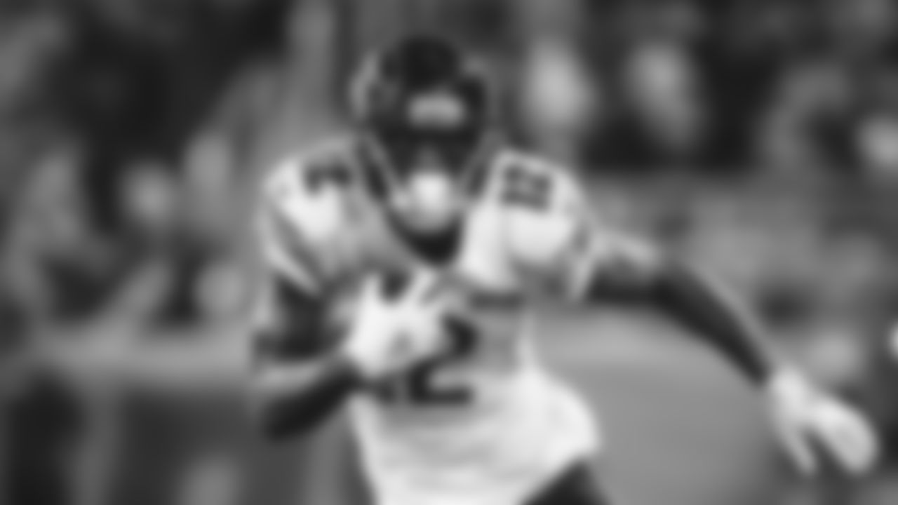 Chicago Bears wide receiver Allen Robinson runs the ball after a catch against the Detroit Lions during an NFL football game in Detroit, Thursday, Nov. 28, 2019. (AP Photo/Paul Sancya)