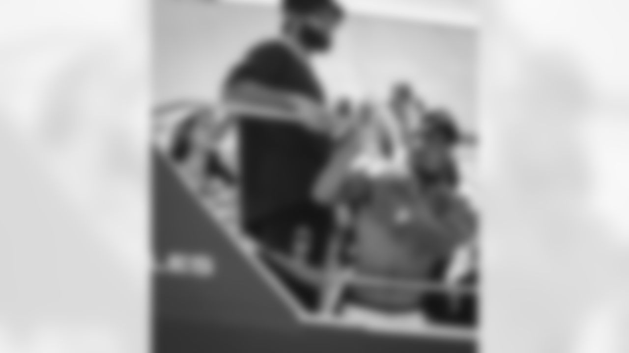 E_210216_Parade_111
