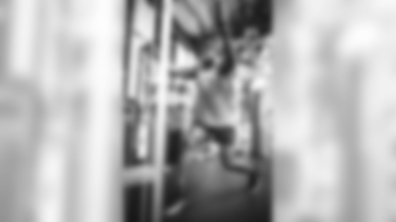 E_SNY_0041