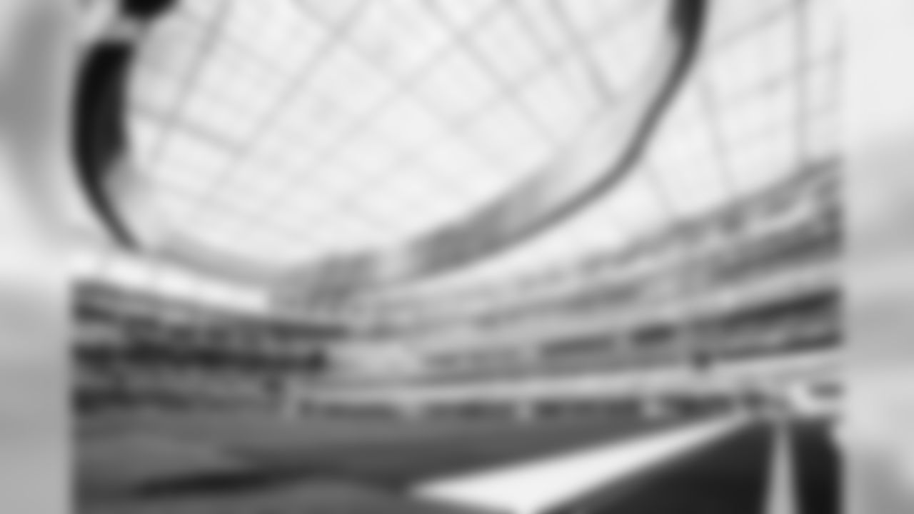 E_SNY_0980