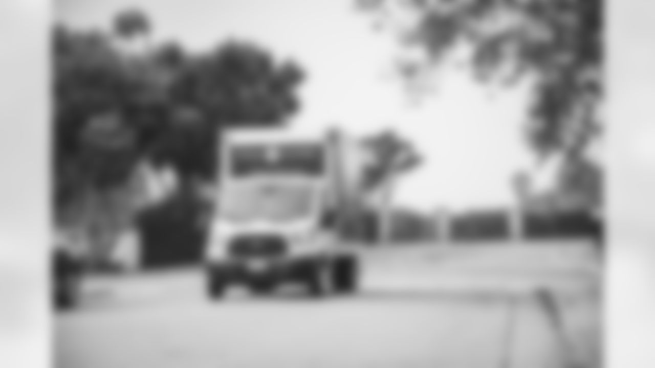 E_211130_Sleep_Number_Delivery_1415
