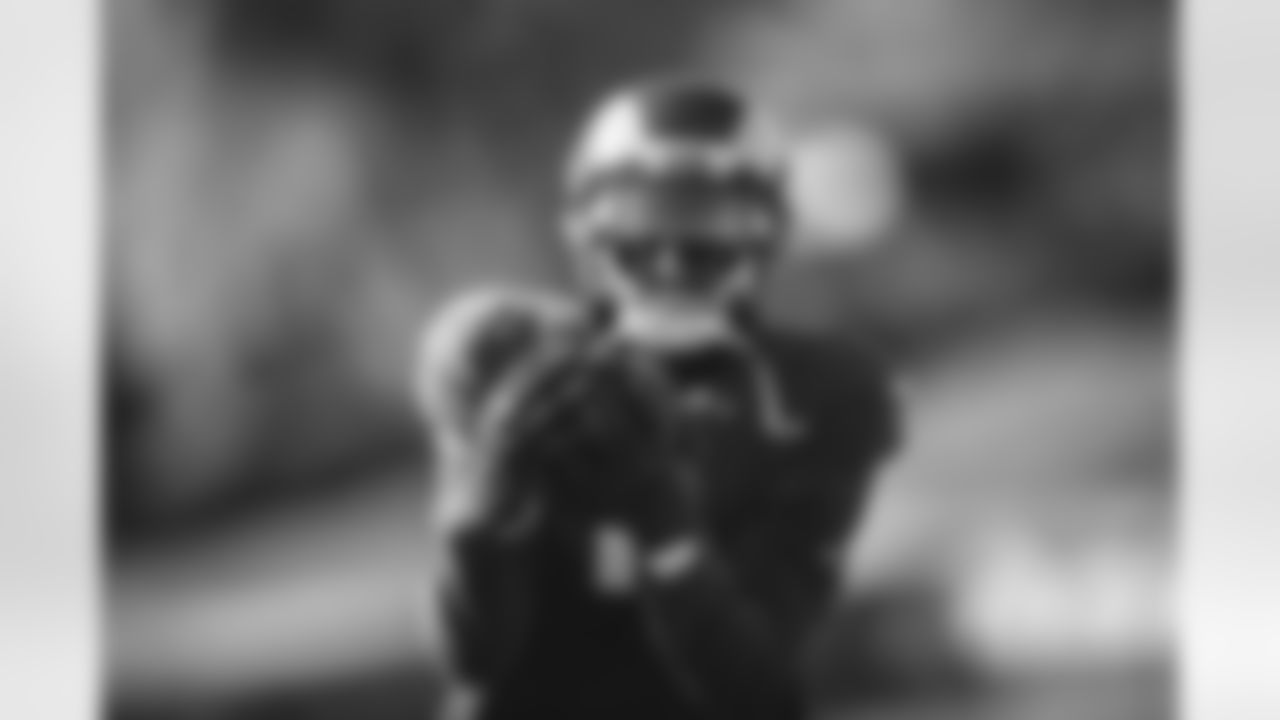 The Los Angeles Rams hit the practice field in preperation of the Week 8 matchup against the Houston Texans.