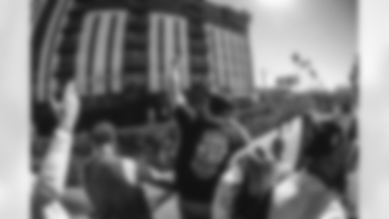 E_02162022_WorldChampsParade_WN_1899