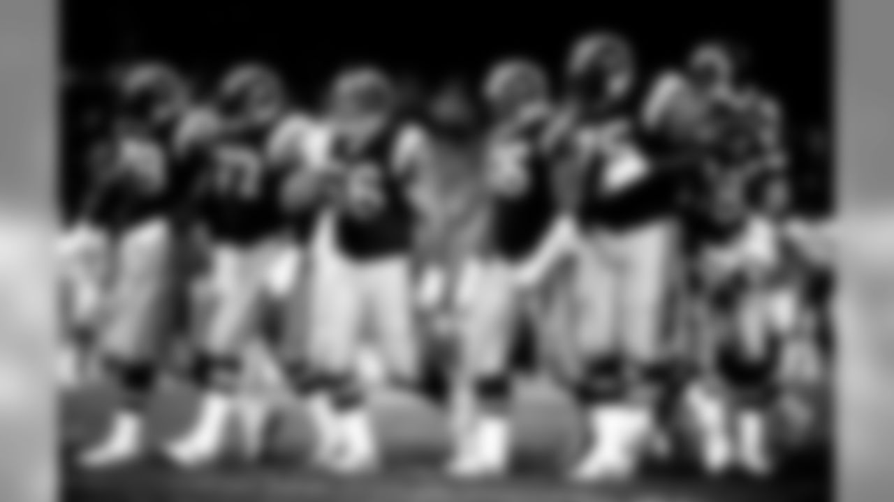 1989 | Los Angeles Rams offensive line — Hall-of-Famer Jackie Slater (78), Duval Love (67), Doug Smith (56), Tom Newberry (66) & Irv Pankey (75)