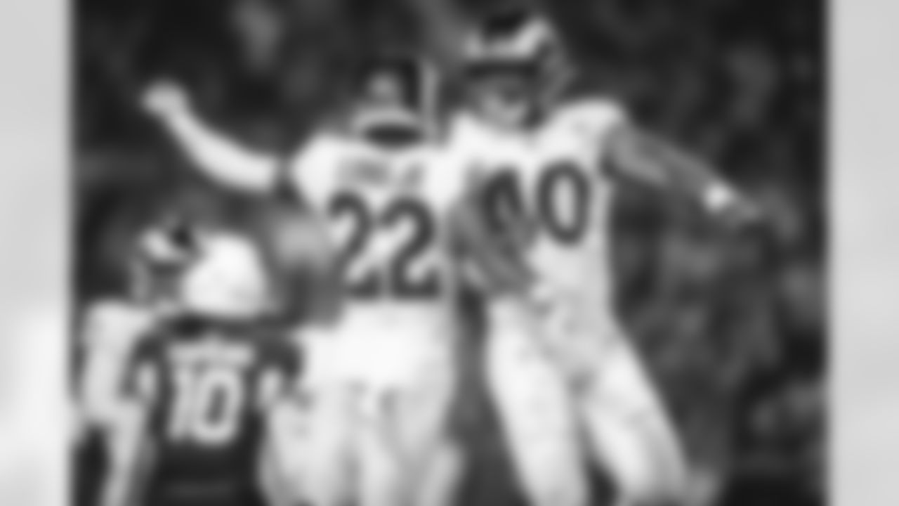 The Los Angeles Rams take on the Arizona Cardinals during Week 14 of the 2021 regular season.
