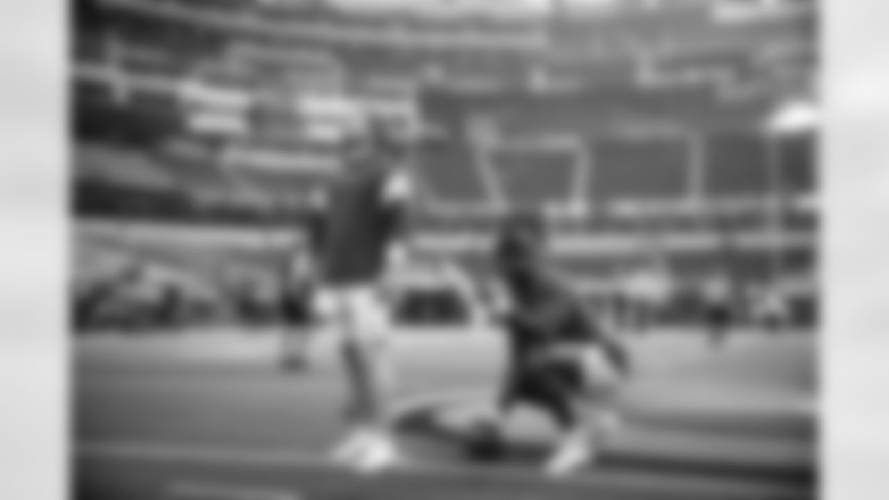The Los Angeles Rams take on the Jacksonville Jaguars during Week 13 of the 2021 regular season.
