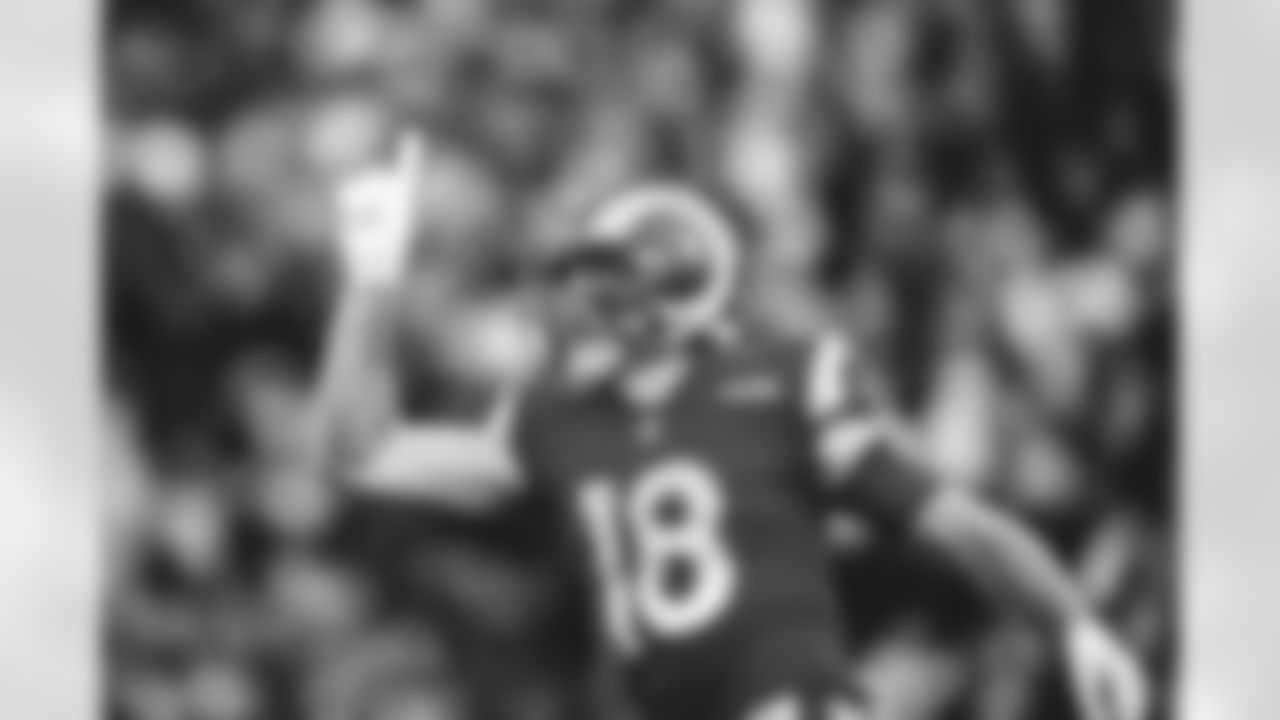 The Los Angeles Rams take on the Tampa Bay Buccaneers in the Divisional round of the 2021 NFL Playoffs.