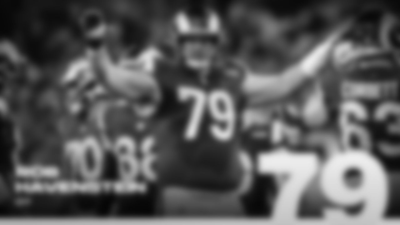 roster gallery 16x9-43