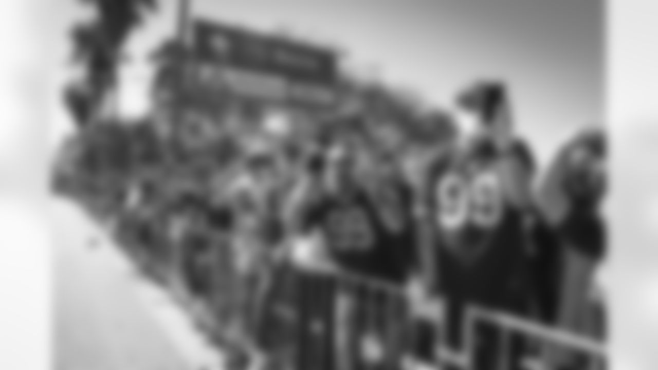 E_210216_Parade_257