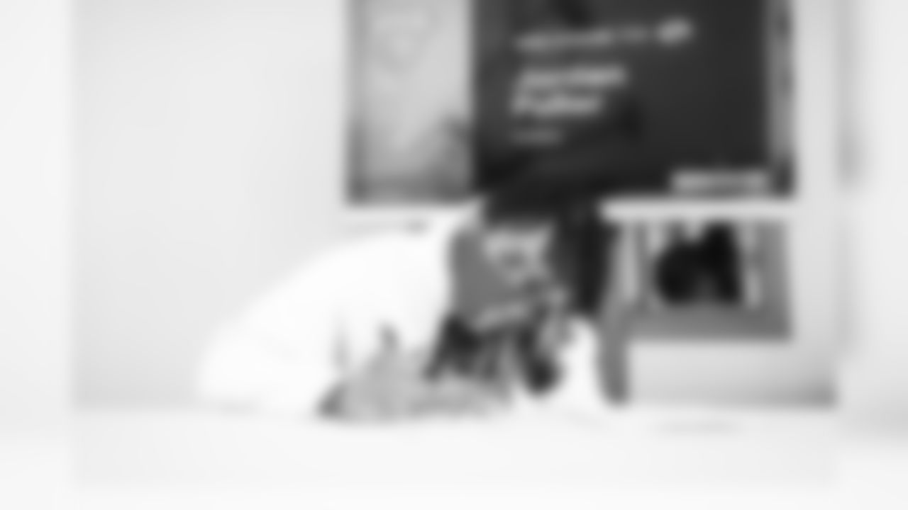 E_SNY_1603