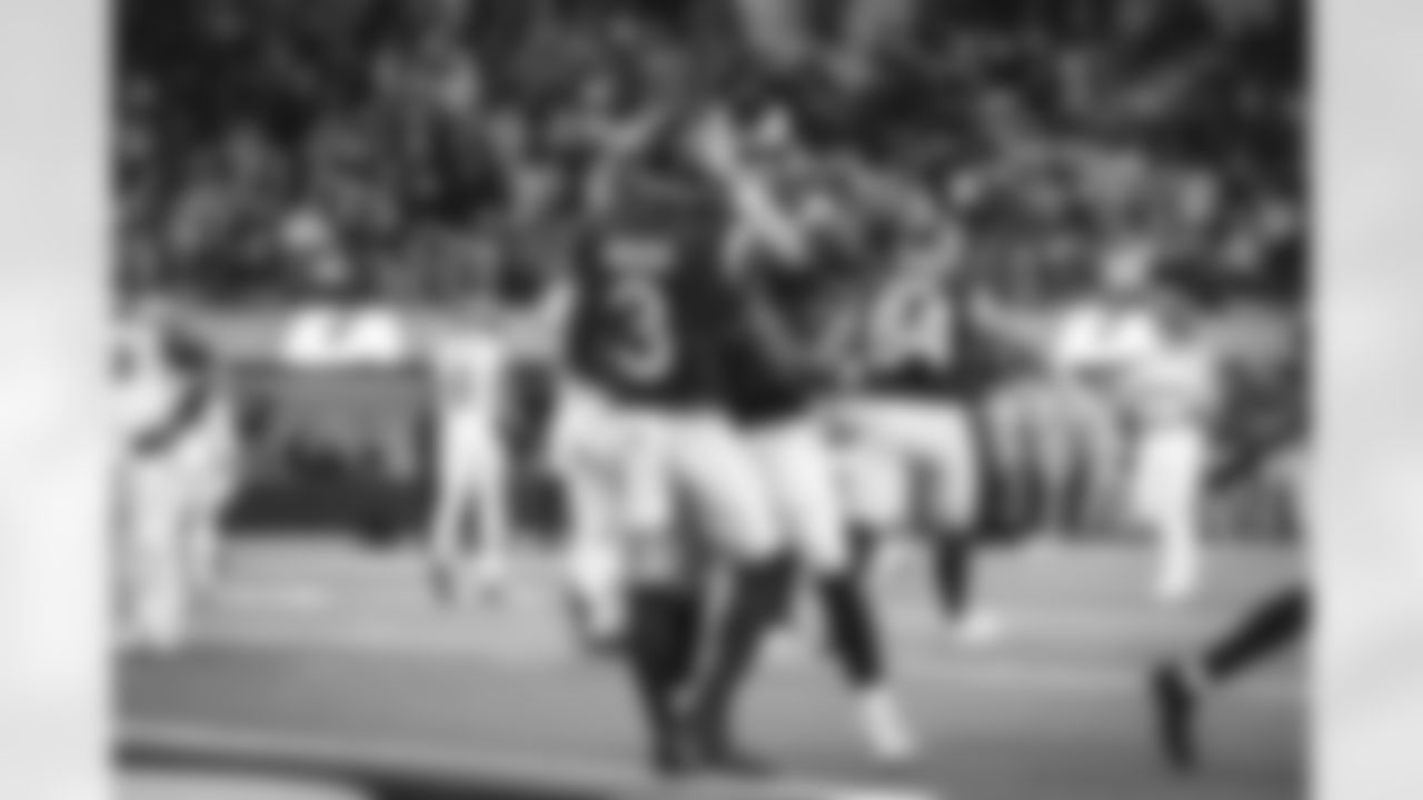 The Los Angeles Rams take on the Seattle Seahawks during Week 13 of the 2022 NFL regular season.