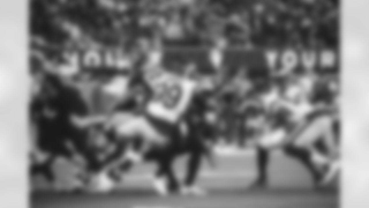 The Los Angeles Rams took on the Tennessee Titans in Week 9 of the 2021 season.