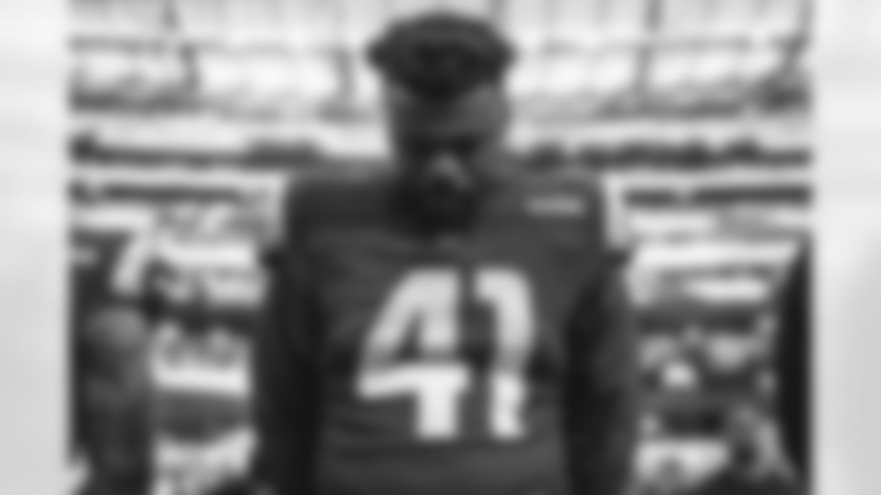 The Los Angeles Rams take on the Denver Broncos during Week 16 of the 2022 NFL regular season.