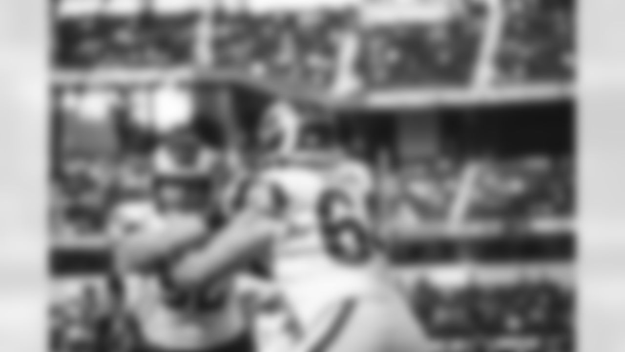 The Los Angeles Rams take on the Los Angeles Chargers during Week 17 of the 2022 NFL regular season