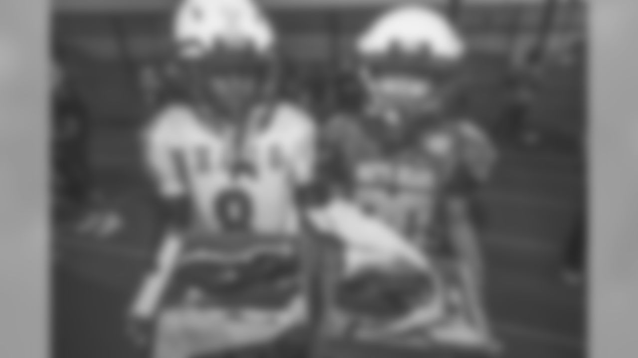 182109_WattsBears_Nike_HavASole_Surprise_DB_Social009