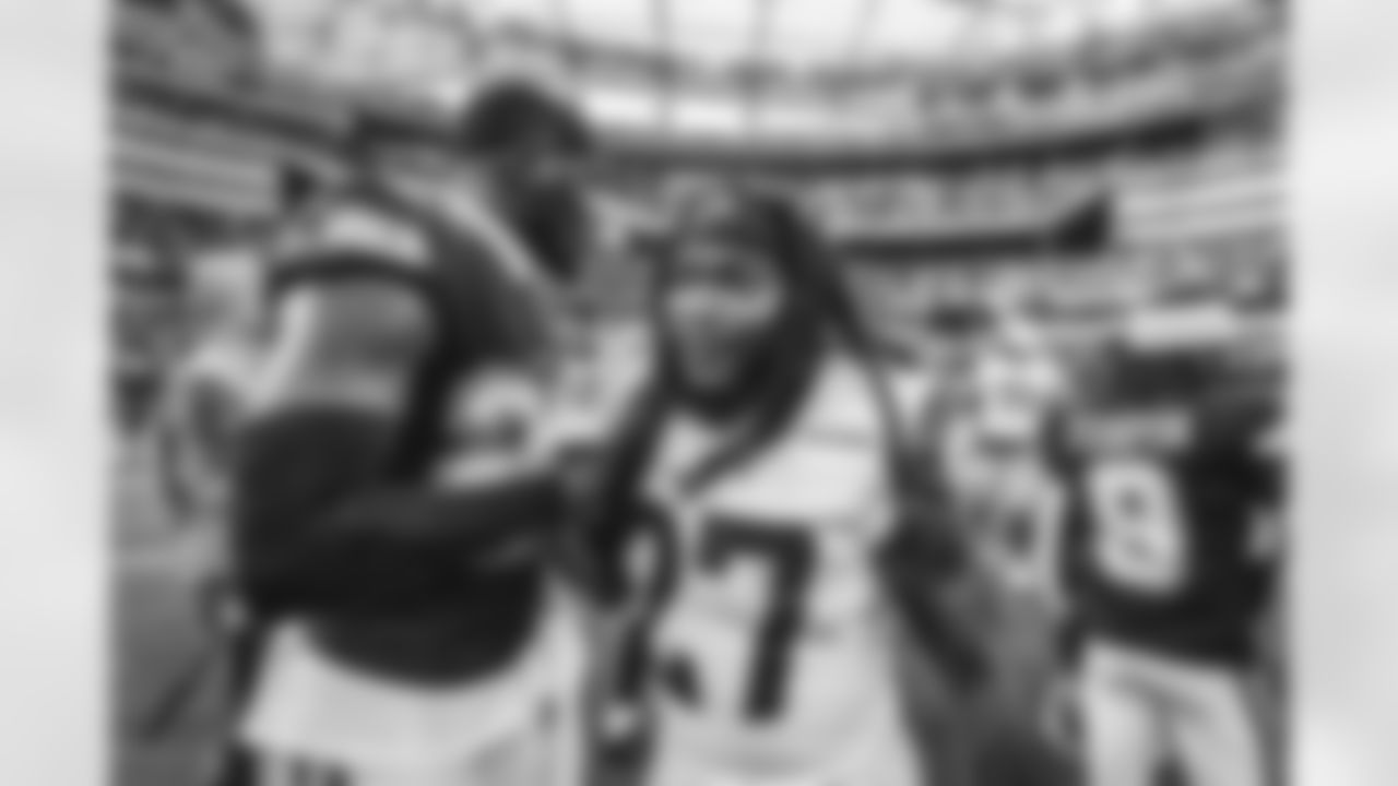 The Los Angeles Rams take on the Dallas Cowboys during Week 5 of the 2022 NFL regular season.