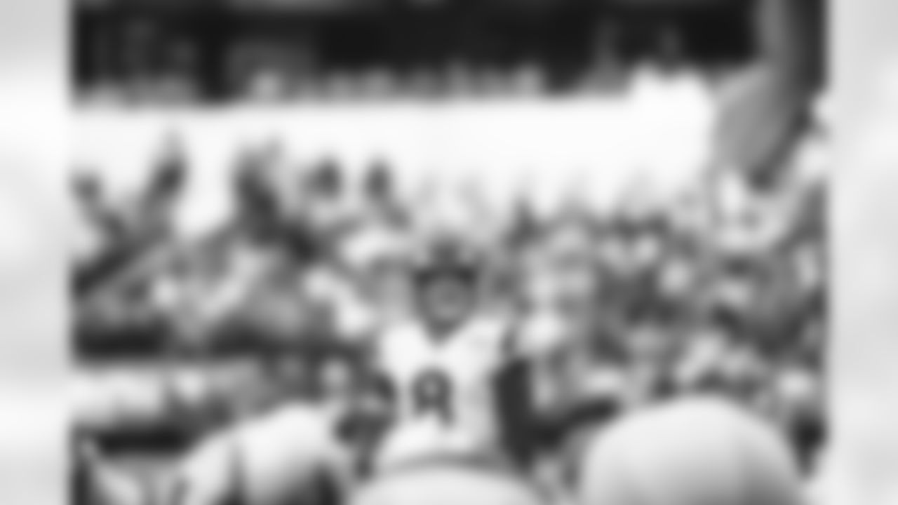 The Los Angeles Rams take on the Los Angeles Chargers during Week 17 of the 2022 NFL regular season