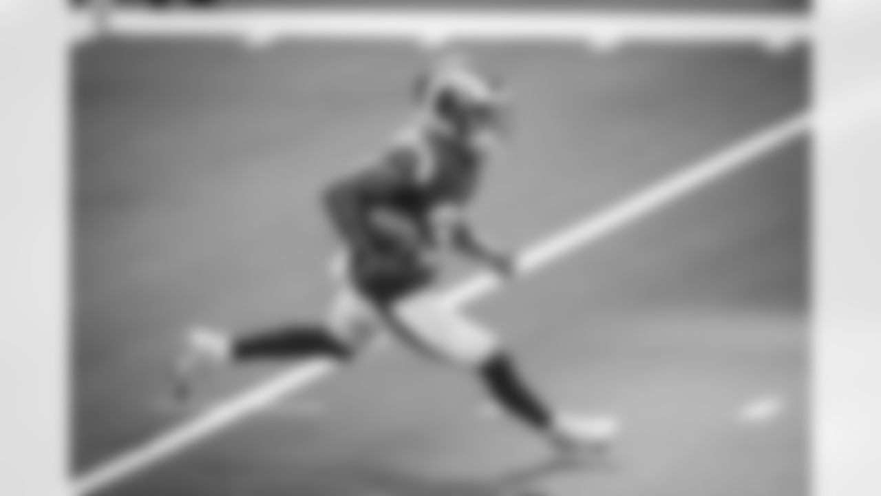 Running back (30) Raymond Calais of the Los Angeles Rams returns a kickoff against the New York Giants during the Rams 17-9 victory over the Giants in an NFL Week 4 regular season game, Sunday, October 4, 2020, in Inglewood, Calif. (Jeff Lewis/LA Rams)