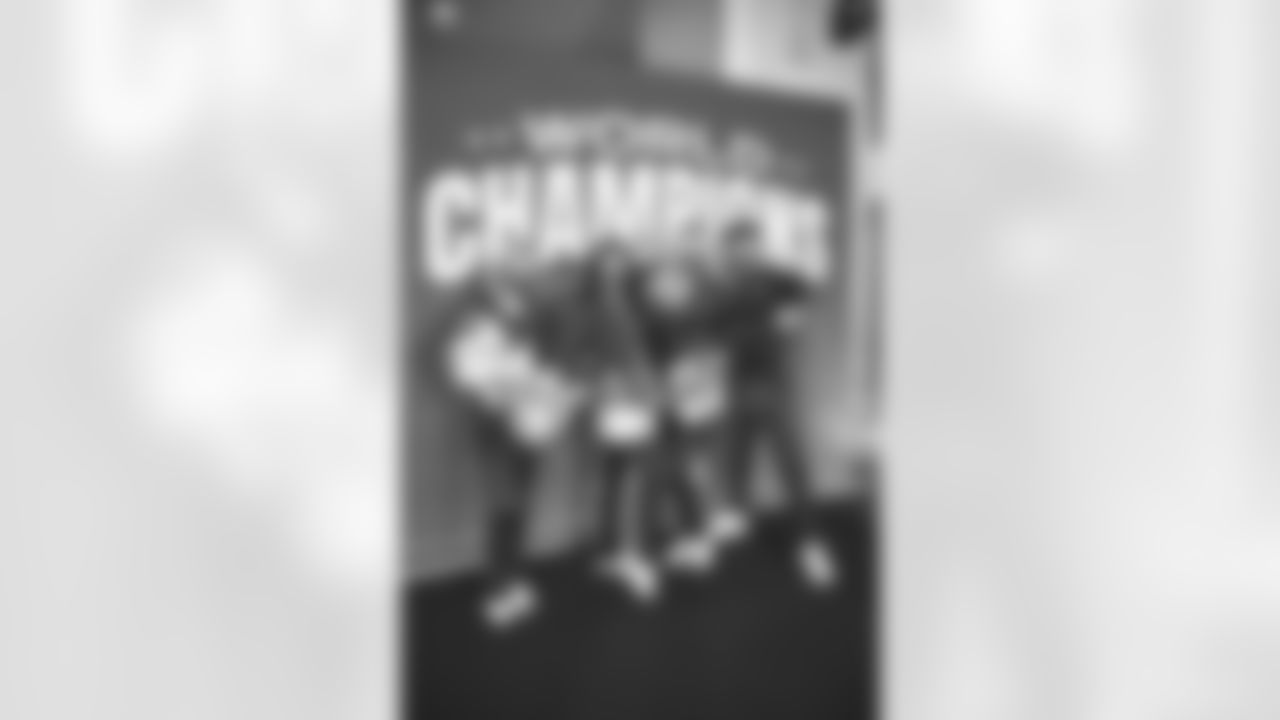 LA Rams Cheer during Vamos Rams Champions Tour en México.