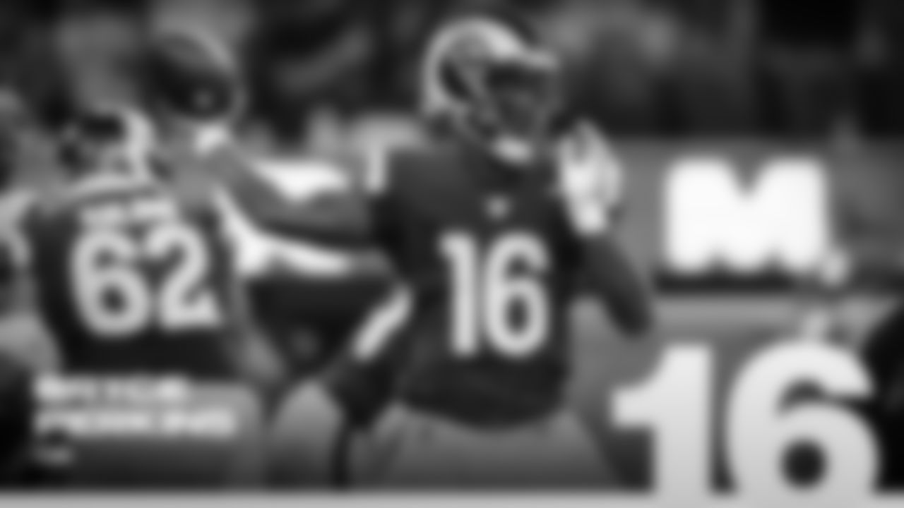 roster gallery 16x9-15
