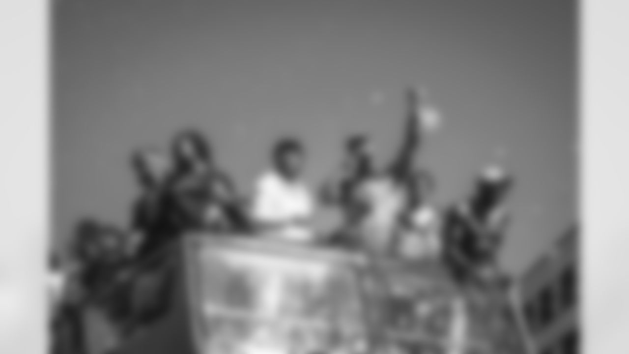 E_210216_Parade_068