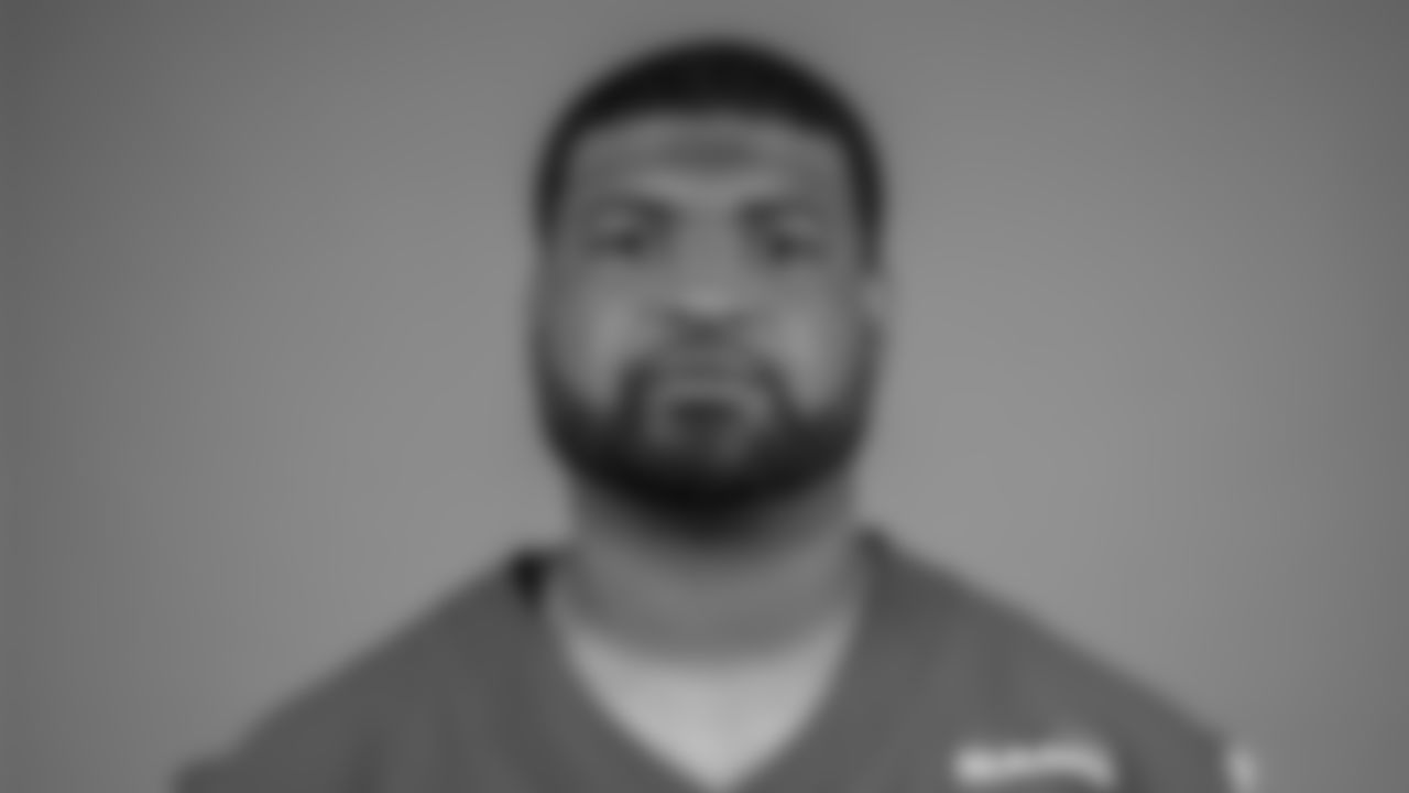 68 - OT Adrian Ealy