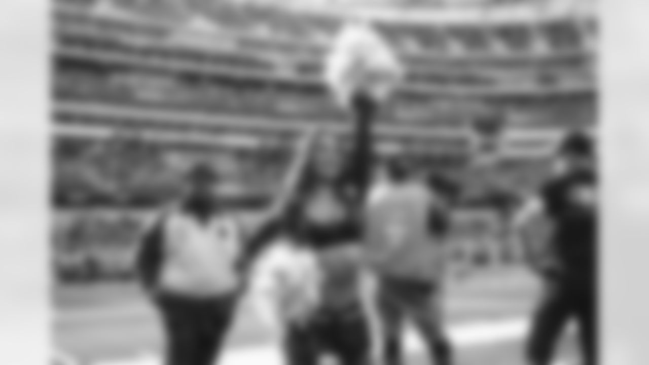 The Los Angeles Rams take on the San Francisco 49ers during Week 8 of the 2022 NFL regular season.