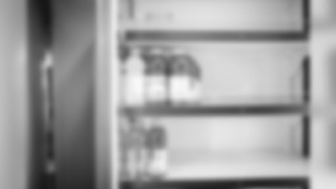 E_SNY_0002