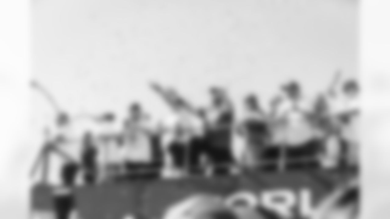 E_021621_SuperBowlParade_14232