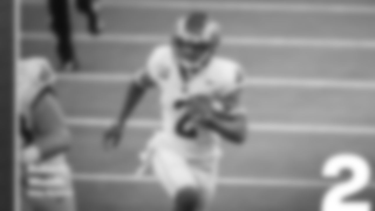 Robert Woods16x9