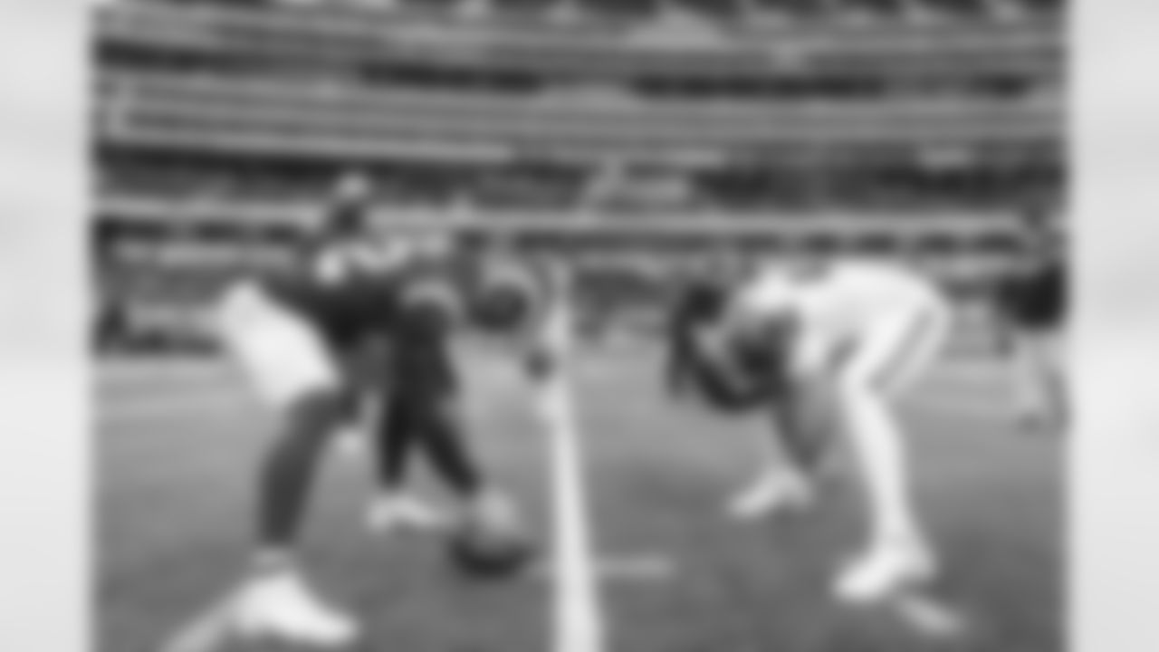 The Los Angeles Rams take on the Seattle Seahawks during Week 13 of the 2022 NFL regular season.