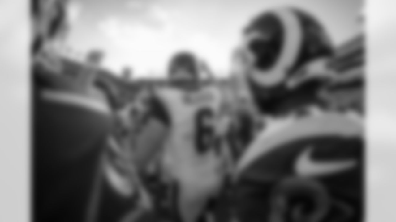 Punter (6) Johnny Hekker of the Los Angeles Rams leads the team in a huddle before the Rams 7-33 loss to the Baltimore Ravens in a Week 1 NFL preseason game, Thursday, August 9, 2018, in Baltimore, MD. (Jeff Lewis/Rams)